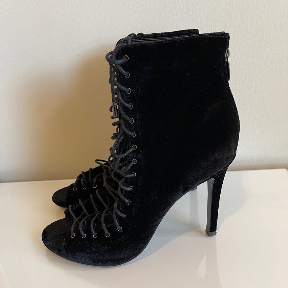 Kendall + Kylie Velvet Lace Up Ankle Boots Size 10